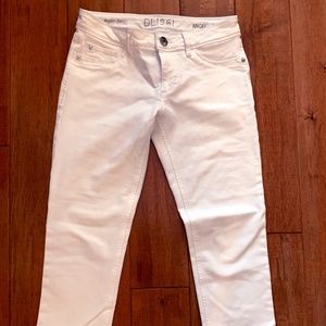 DL1961 Skinny Midrise jeans